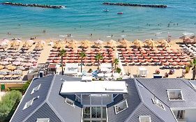 Albergo Punta De L'Est
