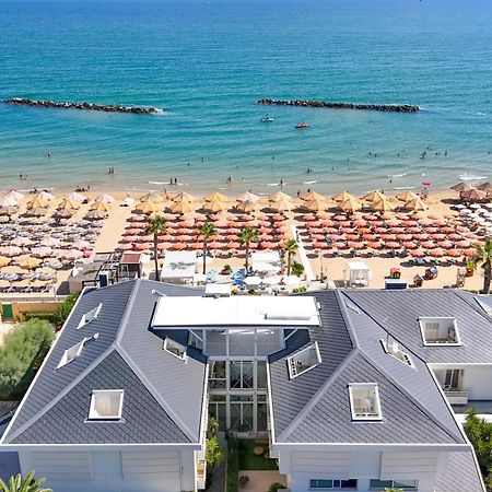 Albergo Punta De L'Est Francavilla Al Mare Buitenkant foto