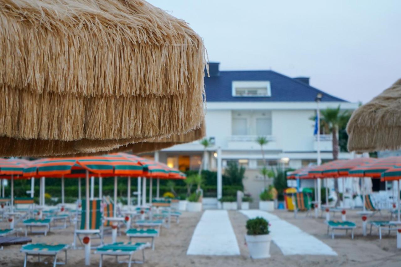 Albergo Punta De L'Est Francavilla Al Mare Buitenkant foto