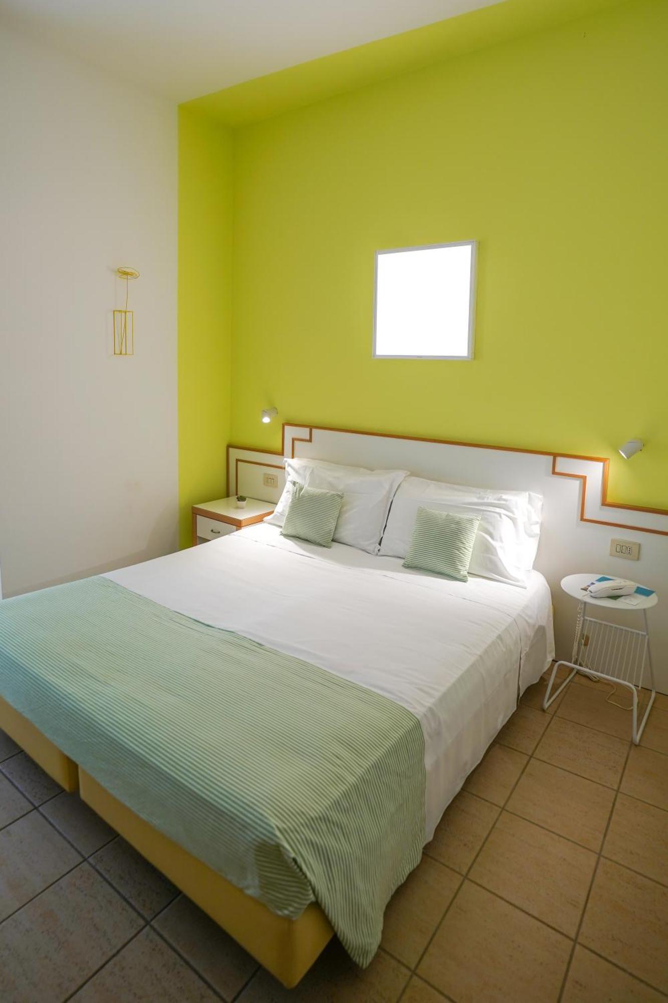 Albergo Punta De L'Est Francavilla Al Mare Buitenkant foto