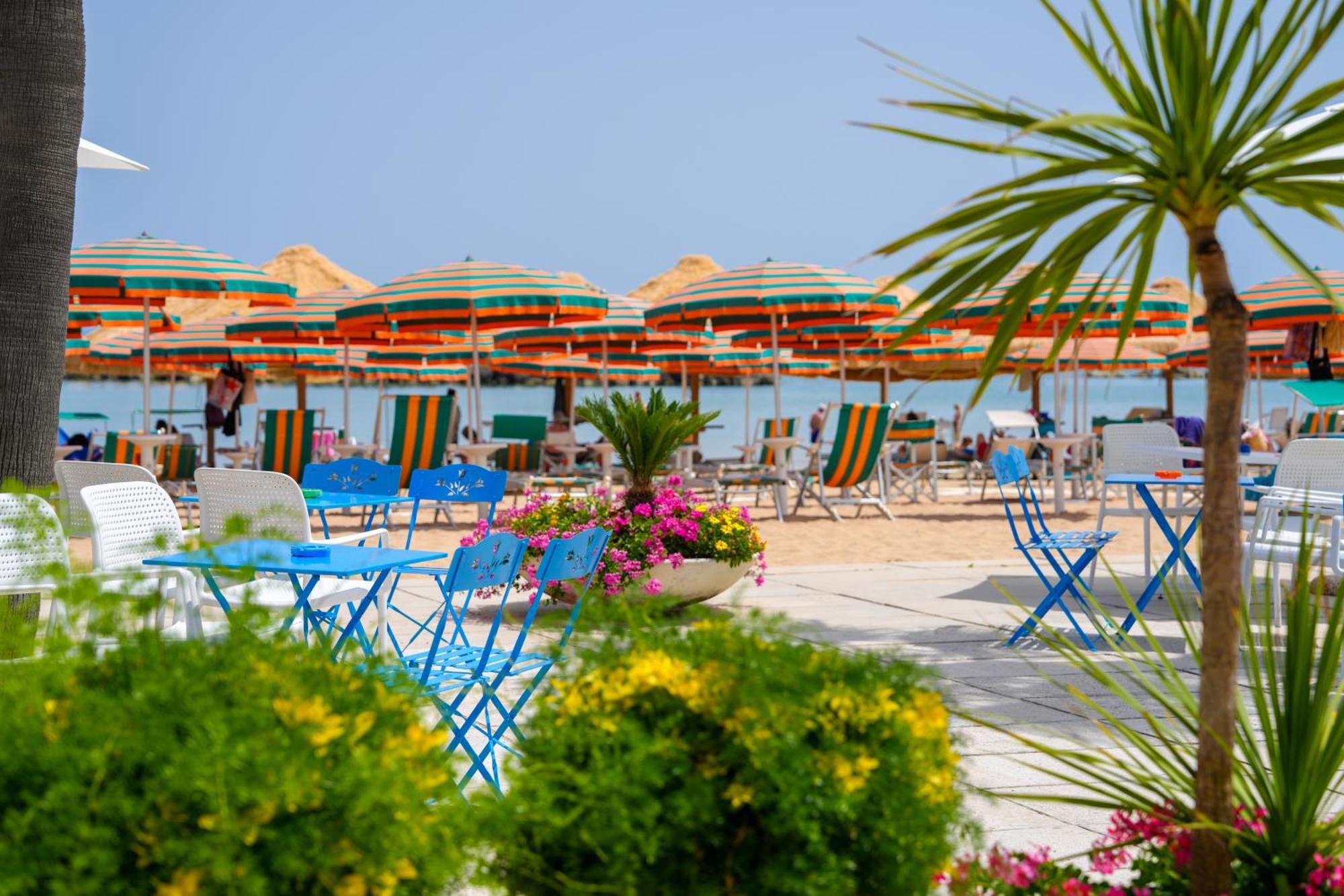 Albergo Punta De L'Est Francavilla Al Mare Buitenkant foto