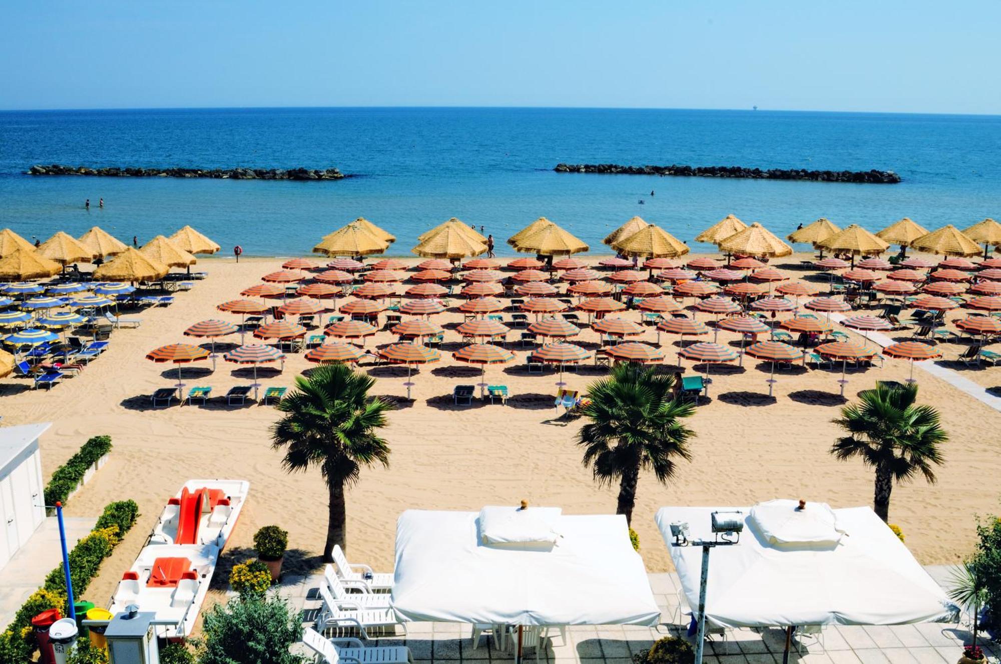 Albergo Punta De L'Est Francavilla Al Mare Buitenkant foto