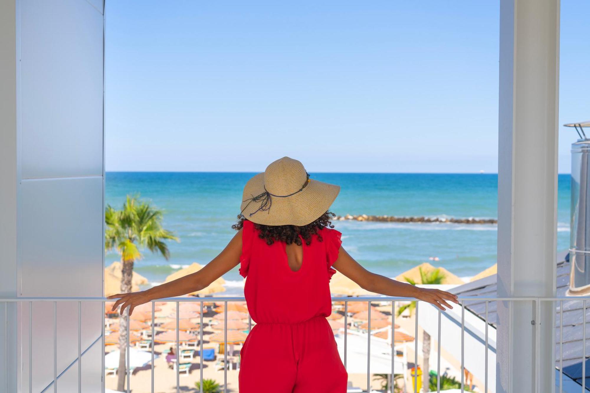 Albergo Punta De L'Est Francavilla Al Mare Buitenkant foto