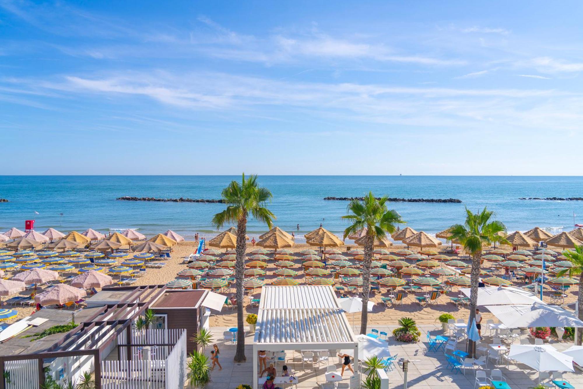 Albergo Punta De L'Est Francavilla Al Mare Buitenkant foto