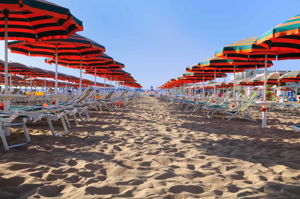 Albergo Punta De L'Est Francavilla Al Mare Buitenkant foto