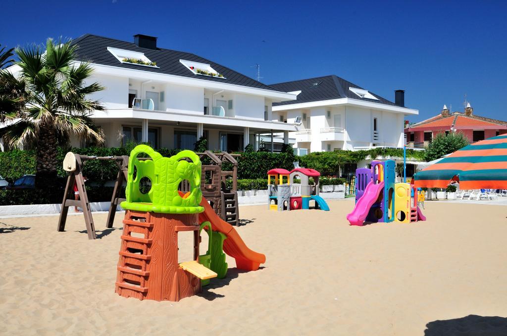 Albergo Punta De L'Est Francavilla Al Mare Buitenkant foto