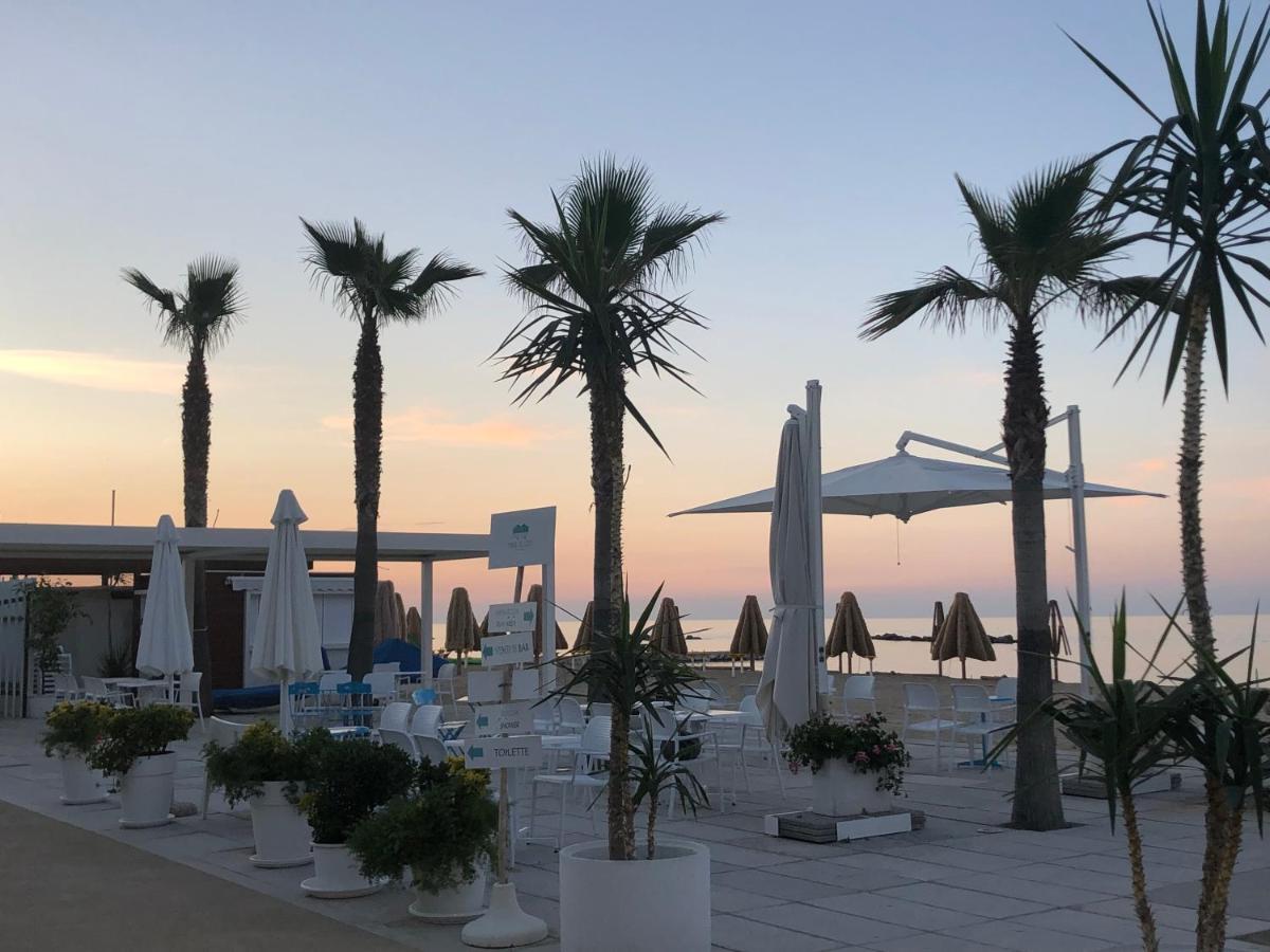 Albergo Punta De L'Est Francavilla Al Mare Buitenkant foto